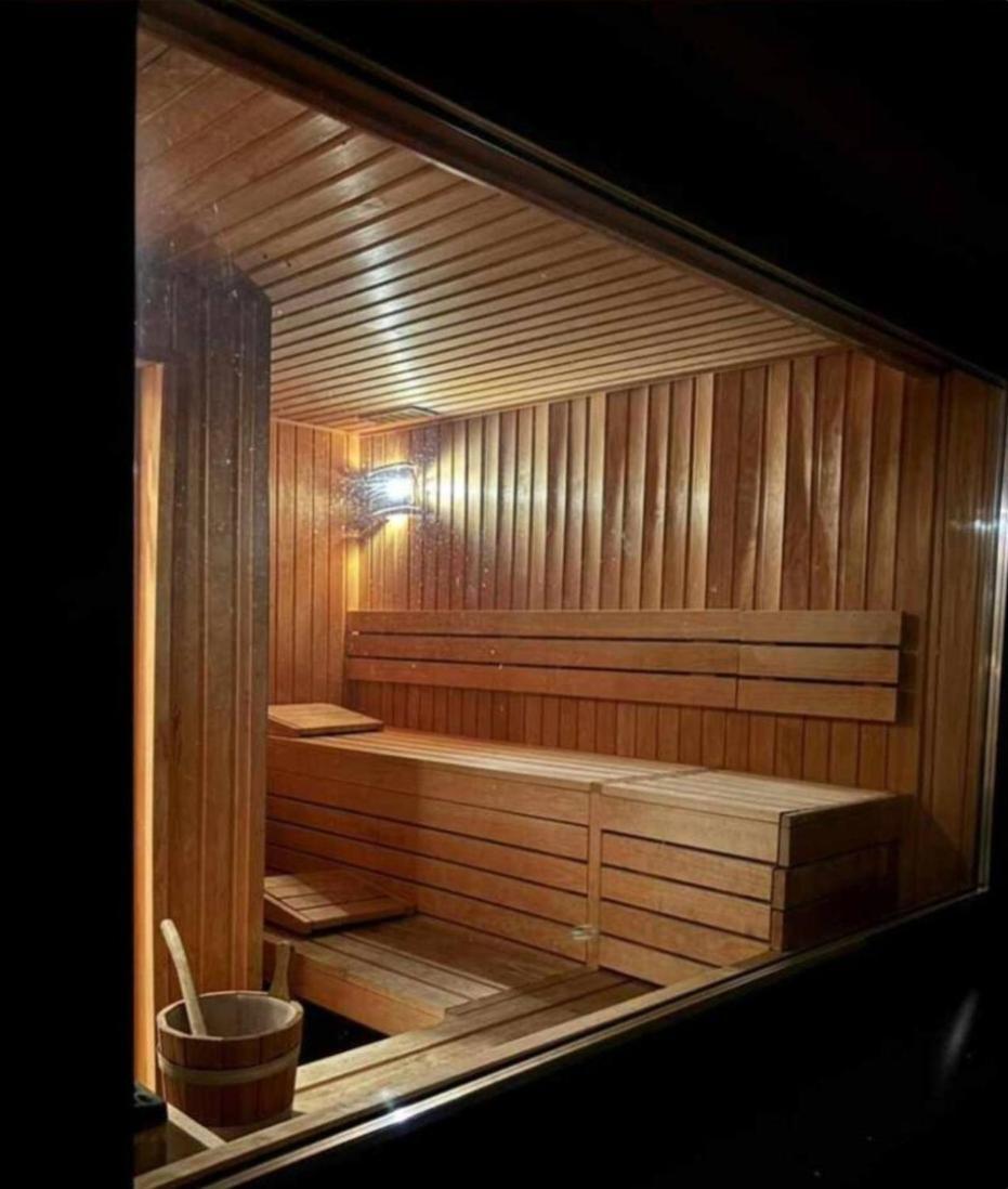 Wiselka Holiday House-1,2Km To The Beach; 5 Bedrooms, 3 Bahrooms; Fire Place. Private Sauna! Екстер'єр фото